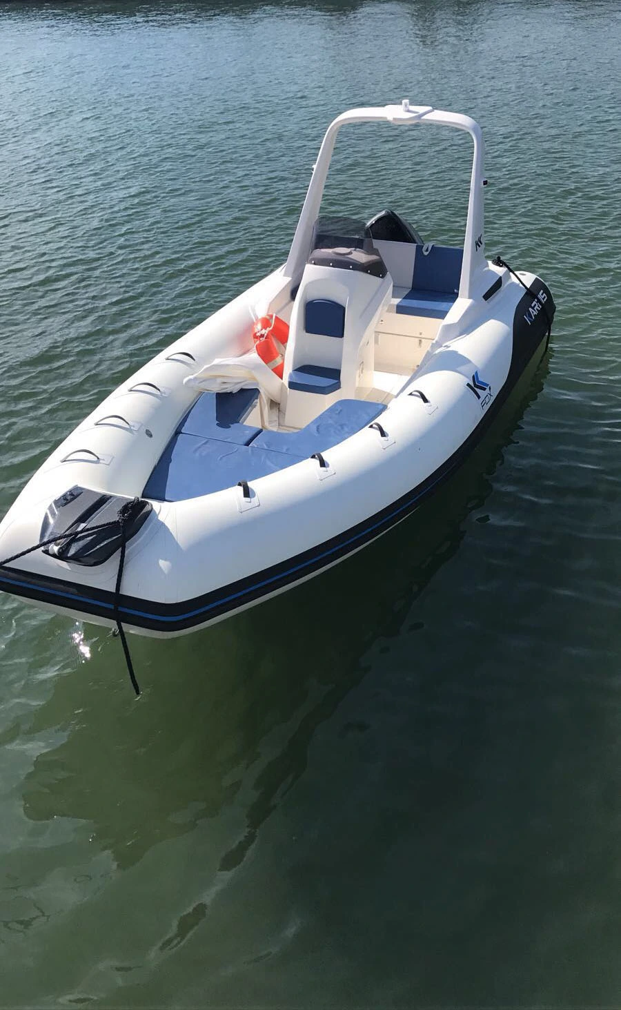 Kardis Fox 5.70 Blu in Versilia